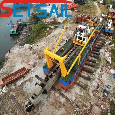 Cutter-Saugbagger mit langer Entlastungsdistanz und individuellem Design