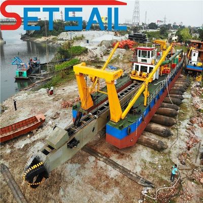 16-46m Gesamtlänge Hydraulik-Schneider-Saugbagger-Maschine für den malaysischen Markt