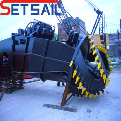 Long River Sanddredger mit hydraulischem Schneidkopf Gesamtbreite 10,2 m Gesamttiefe 2,7 m