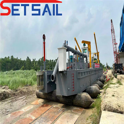 Long River Sanddredger mit hydraulischem Schneidkopf Gesamtbreite 10,2 m Gesamttiefe 2,7 m