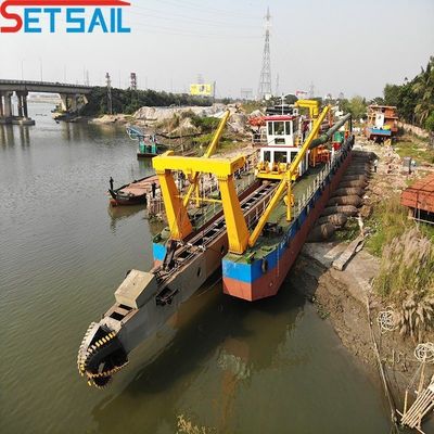 Leistungsstarker Diesel-Schneider, Saugbagger mit 3500 m3 Wasserfluss und einem schnelleren Tiefenmesser