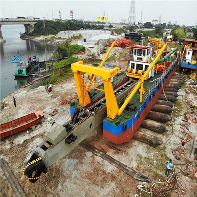 4000m3 Dieselmotor Wasserfluss-Schneider Saugbagger mit individueller Anforderung und 1-2