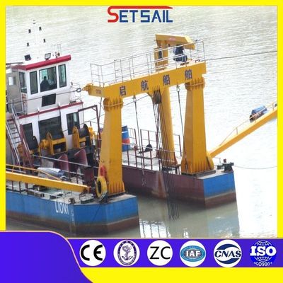 Set Segel mit CCS Cutter Saugbagger in maßgeschneiderter Stahlplatte Typ Marine Stahl