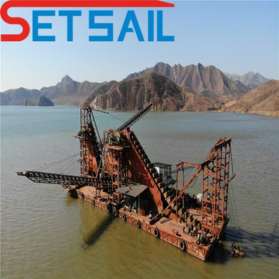 Sanddredger mit Kettenbehälter für Flusssand und Gold