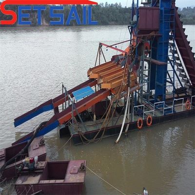 Hydrocyclone Gold Diamond Mining Dredger mit 24-38m Gesamtlänge und Aufregungsschuppen