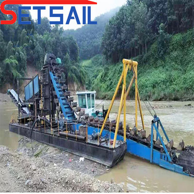 Hydrocyclone Gold Diamond Mining Dredger mit 24-38m Gesamtlänge und Aufregungsschuppen